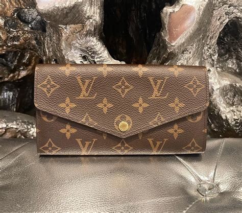 louis vuitton wallet bicolor|louis vuitton sarah wallet monogram.